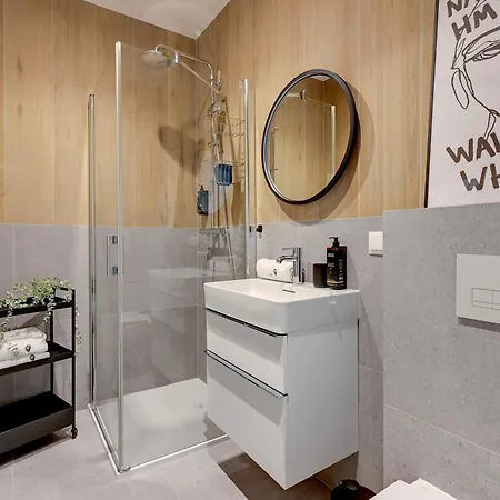 Scala 60e Center Premium With Parking By Lion Apartment Gdansk