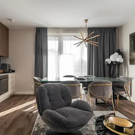 Scala 60e Center Premium With Parking By Lion Apartment *